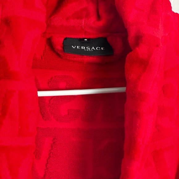 Red Versace Robe - Picture 4 of 9
